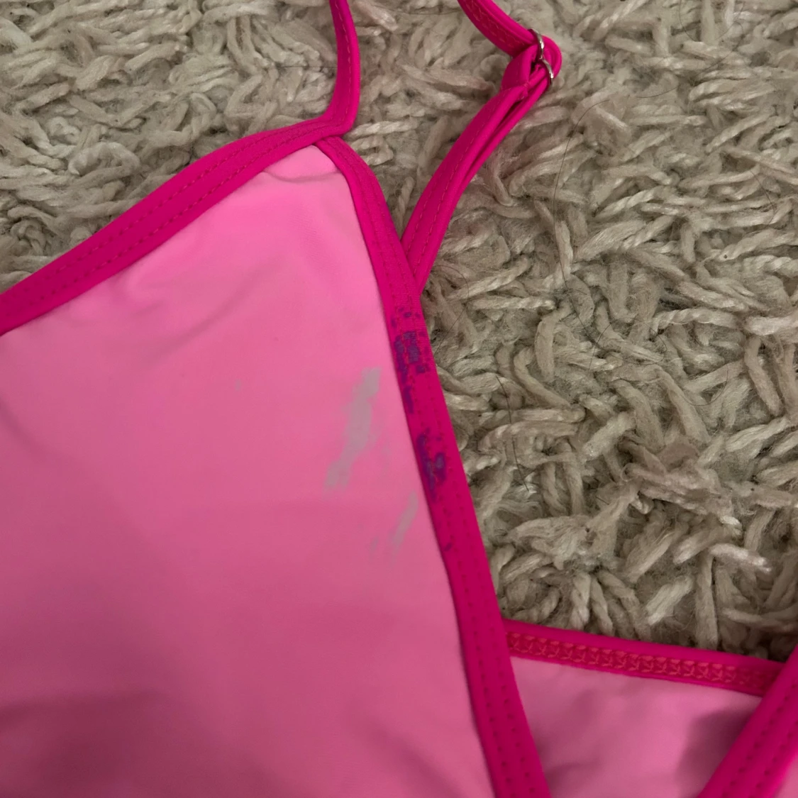 Rosa bikini med kontrastkant - 1