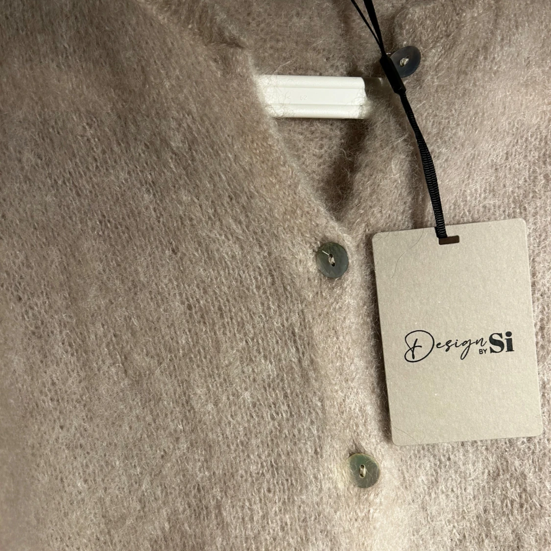 Beige kofta från Design by Si - 1