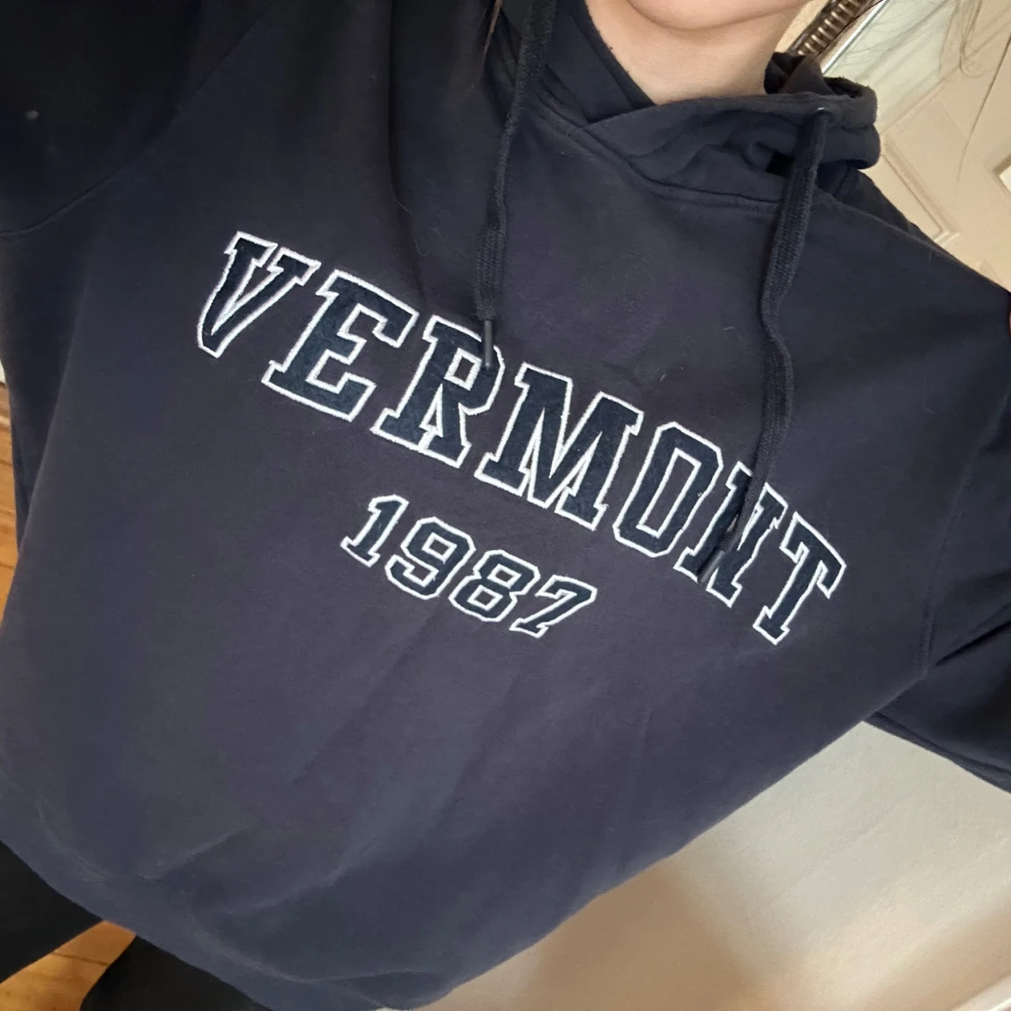 Mörkblå hoodie från Firefly - 1