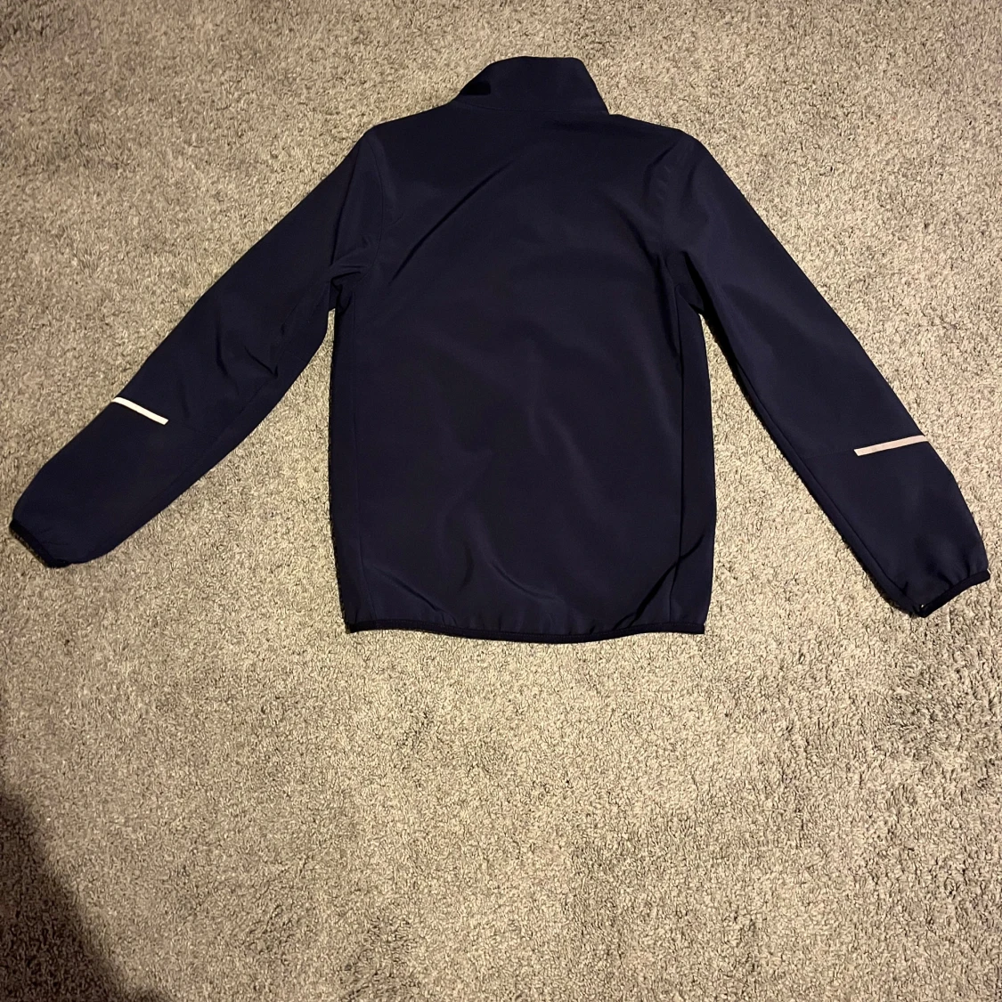 Mörkblå jacka från Helly Hansen - 1