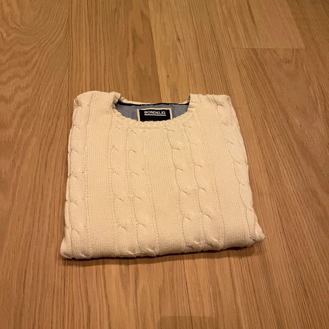 Vit stickad tröja från Bondelid - 2