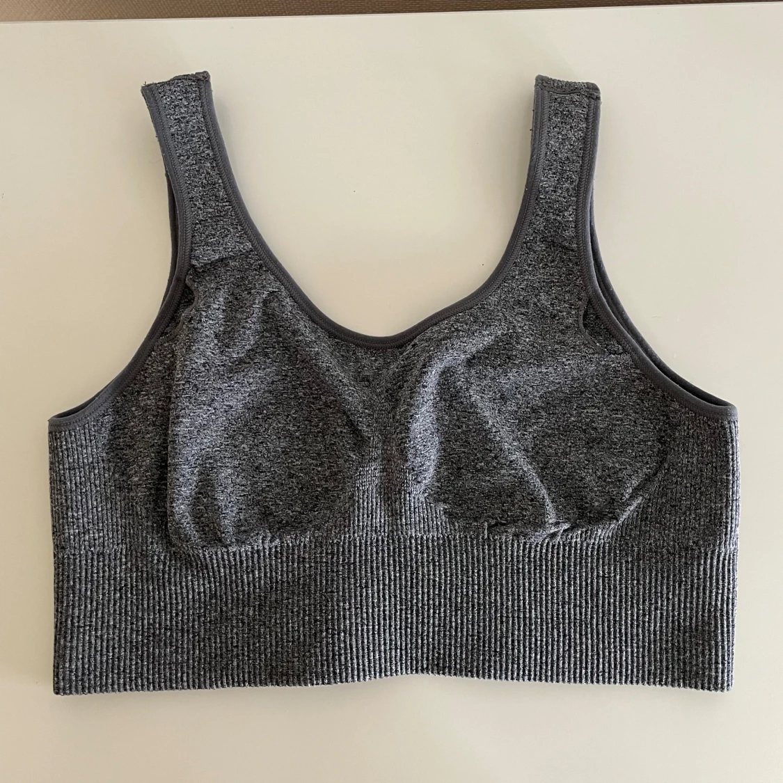 Grå sport-bh M från H&M