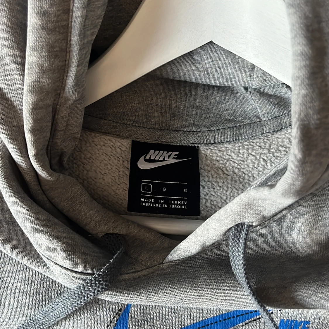 Grå hoodie från Nike - 2