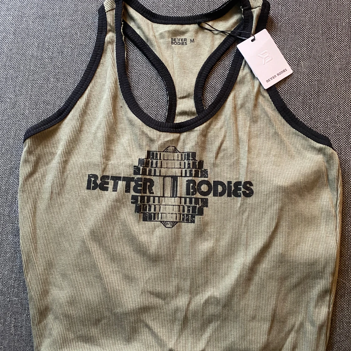 Grön ribbad linnetopp från Better Bodies