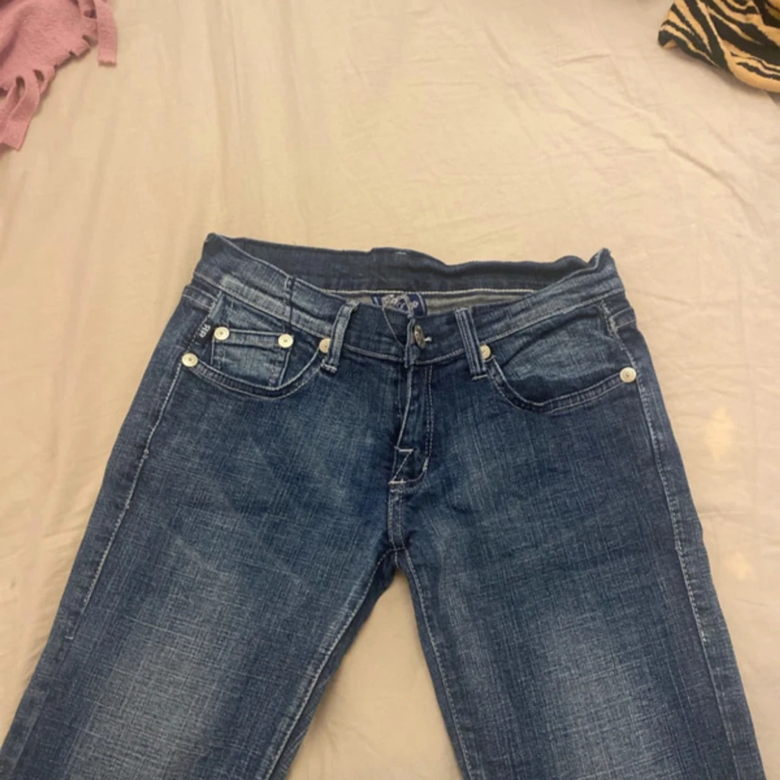  Mörkblåa Victoria Beckham jeans - 92