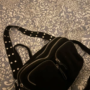 Väska från GinaTricot - Bra skick!