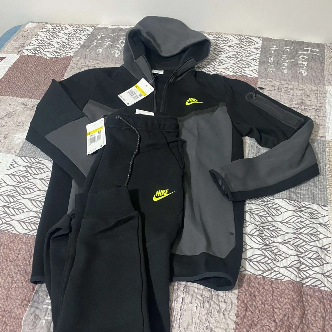 Nike tech fleece