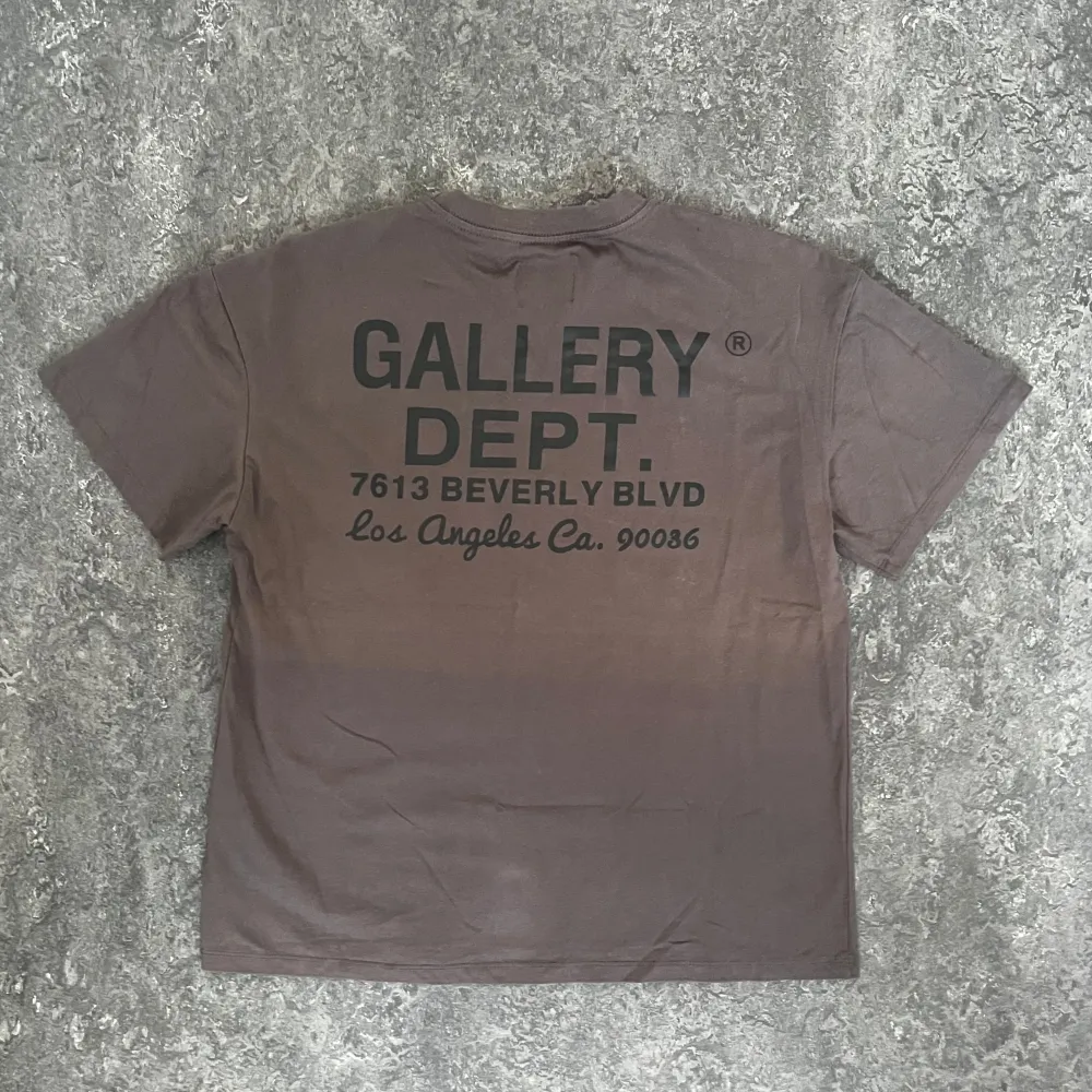 Gallery Dept. T-shirt | Storlek S | ny pris 3000kr men vårat 400kr | skriv om du är intresserad eller diskutera pris🤩. T-shirts.