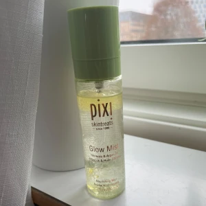 Pixi glow mist 80 ml  - Använt tre gånger typ. 