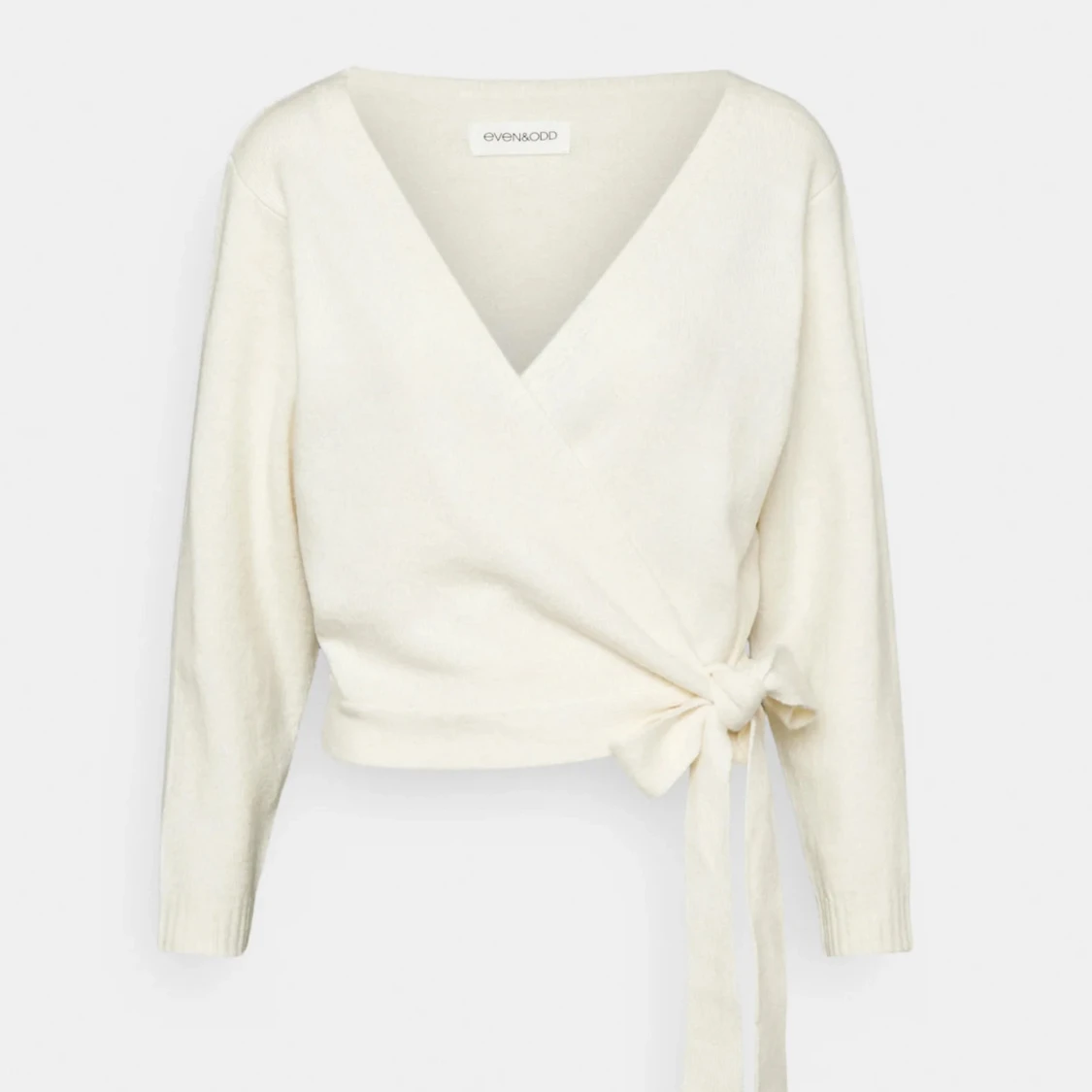 Vit omlottopp från EVEN AND ODD