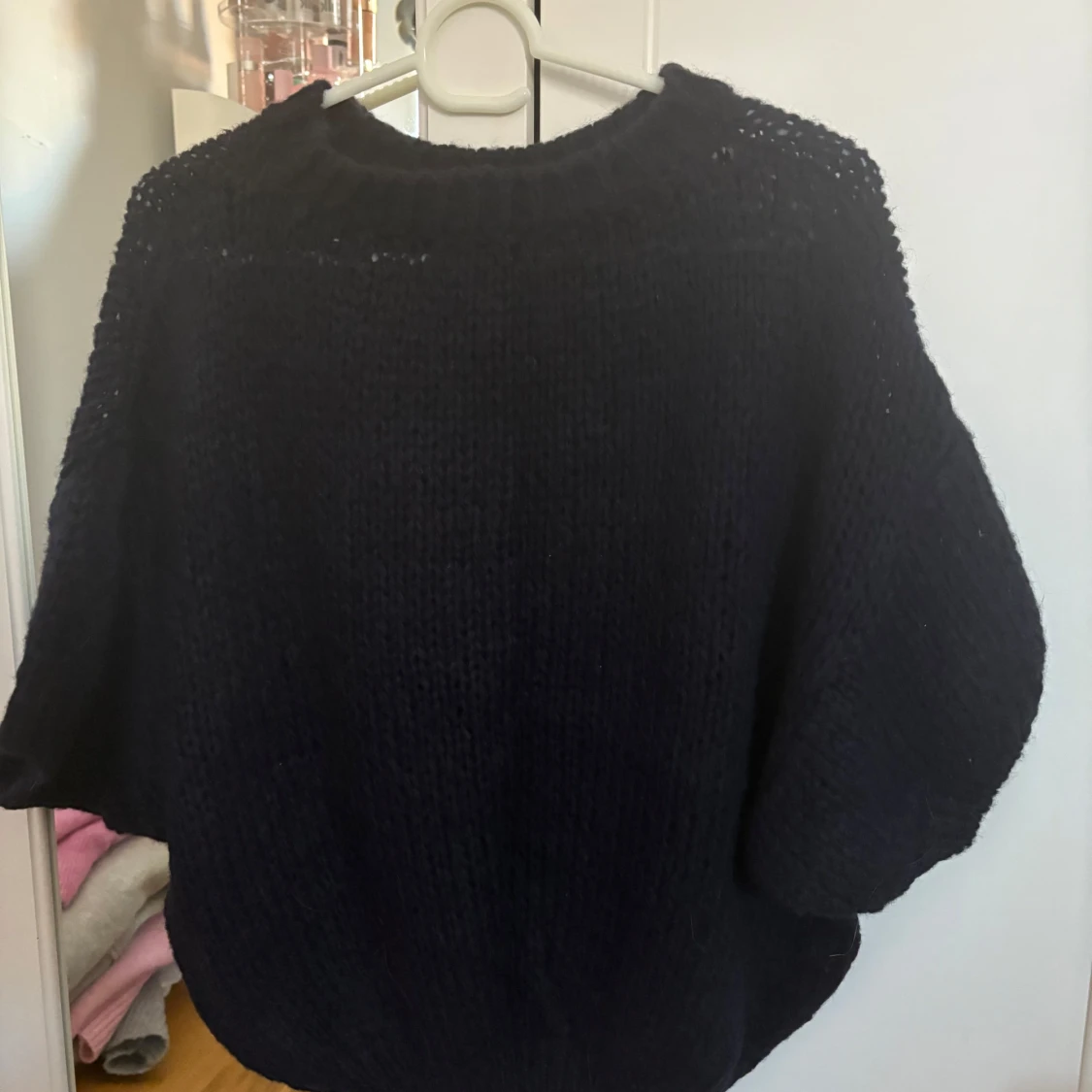 Marinblå stickad tröja❤️