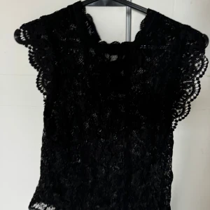 Spets blus - Jätte fin spets blus ifrån pisces💞