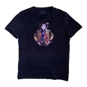 Limitato T-shirt - - Black - Storlek: Large - Fint skick (9/10) - Nypris: 2200 SEK