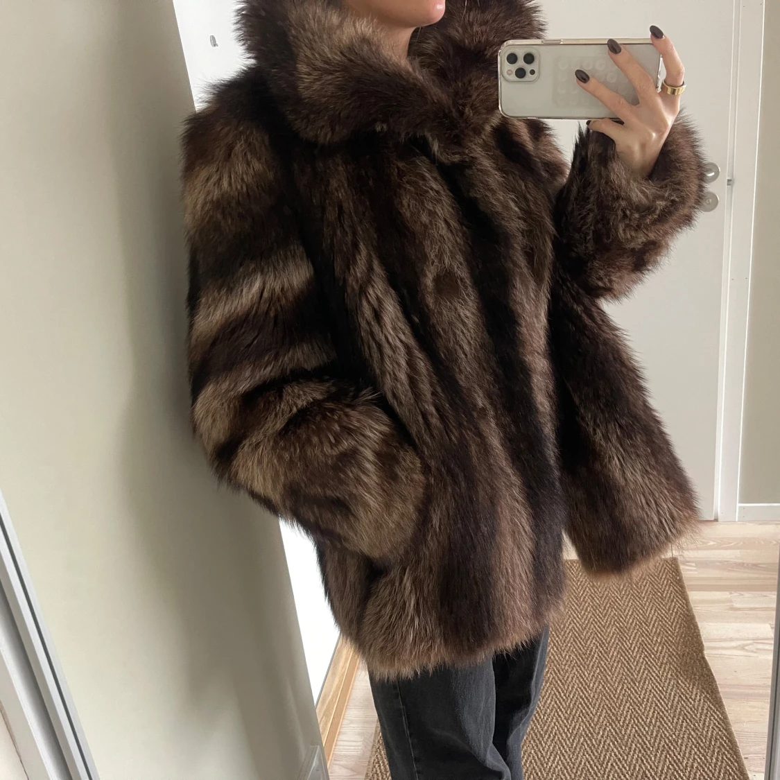 Brun pälsjacka