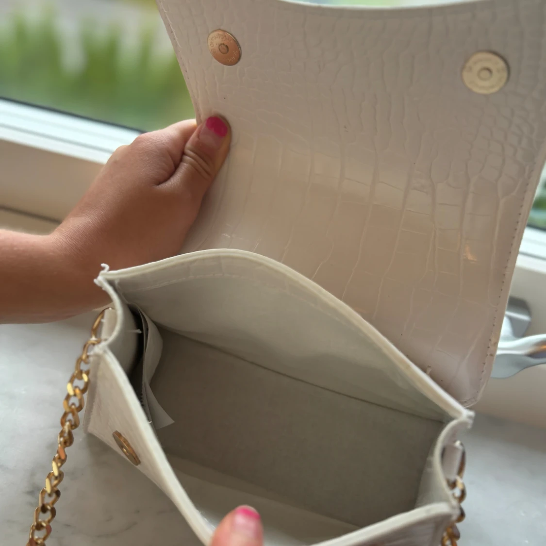 Vit liten väska  - 91