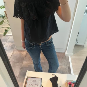 Ltb jeans - Säljer dem här jättesnygga jeansen ifrån Ltb! Dem är i väldigt bra skick och dem är slusålda i många storlekar 💗💗💗Storleken är 27/32 och modellen på byxorna är valerie 💓