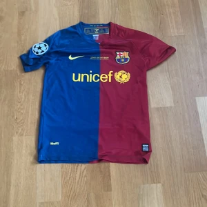 Barcelona tröja 2009 Messi - Storlek S, Bra skick skriv för mer  