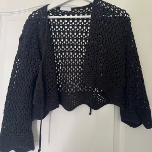 Söt bolero  - Aldrig använd och mycket fint skick. 