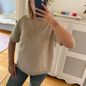 Soft goat t shirt - Så snygg, modellen Chunky t shirt. Storlek M men passar mig som oftast har S💞