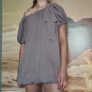 Klänning strl M - Klänning strl M från veromoda.