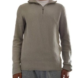 Stickad Half Zip - // Jack & Jones stickad half zip | Storlek XS men passar som S | Modellen är 180 cm | 10/10 skick | Kontakta vid funderingar // Quality Clothing 