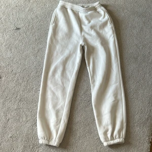  Bekväma byxor -  Vita bekväma byxor