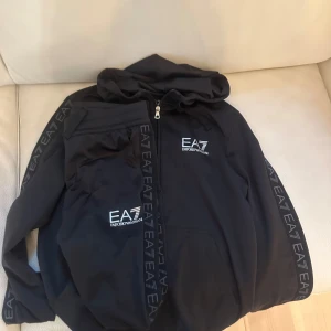 EA7 Armani tracksuit - Bra skick Storlek s