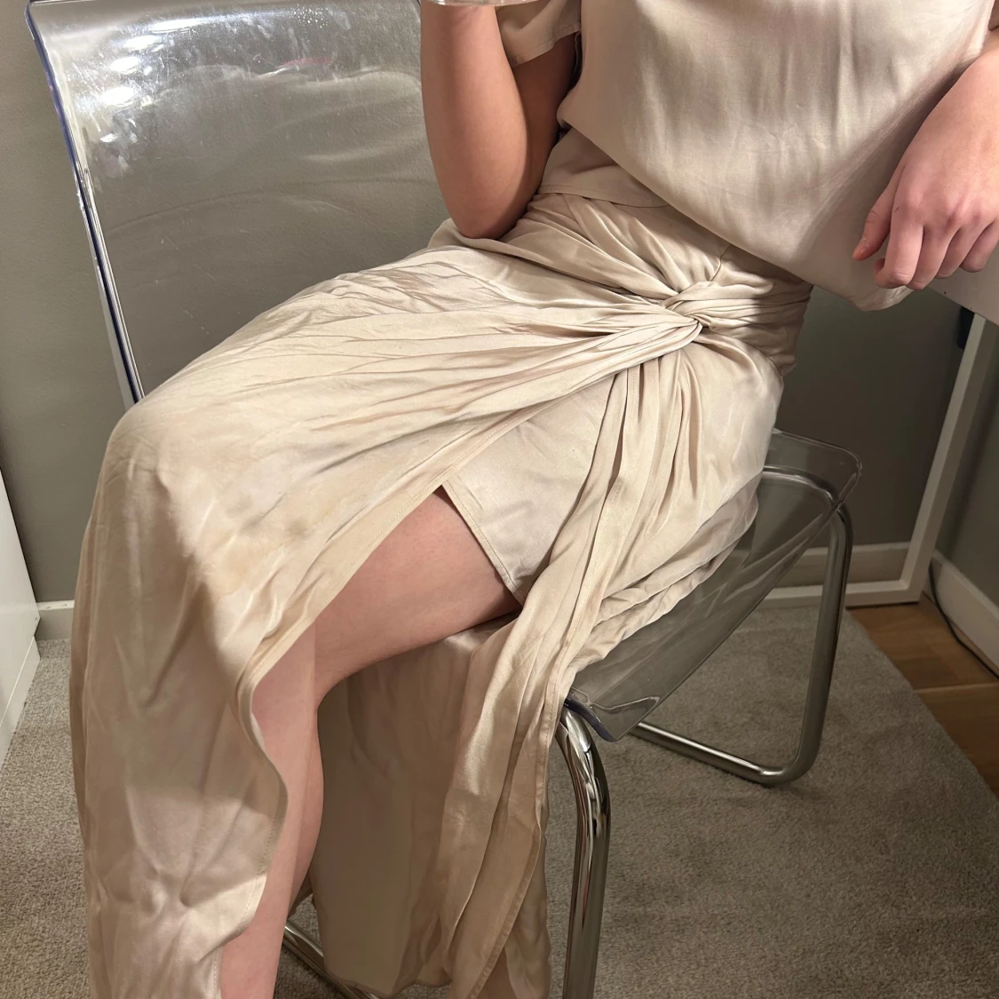 Champagnefärgad kjol och topp - 1