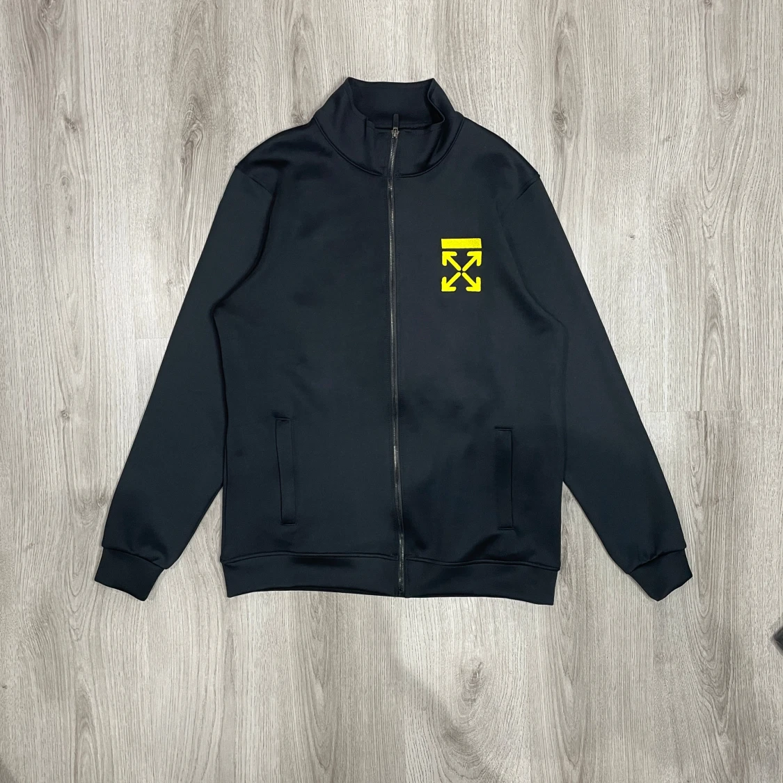 Svart jacka från Off-White