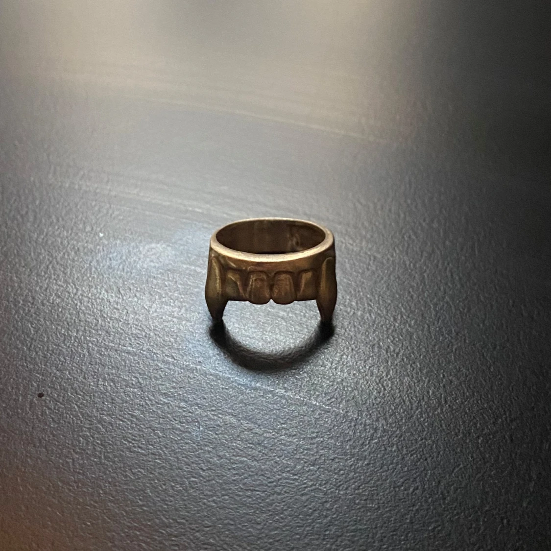 Vampyr ring - 2