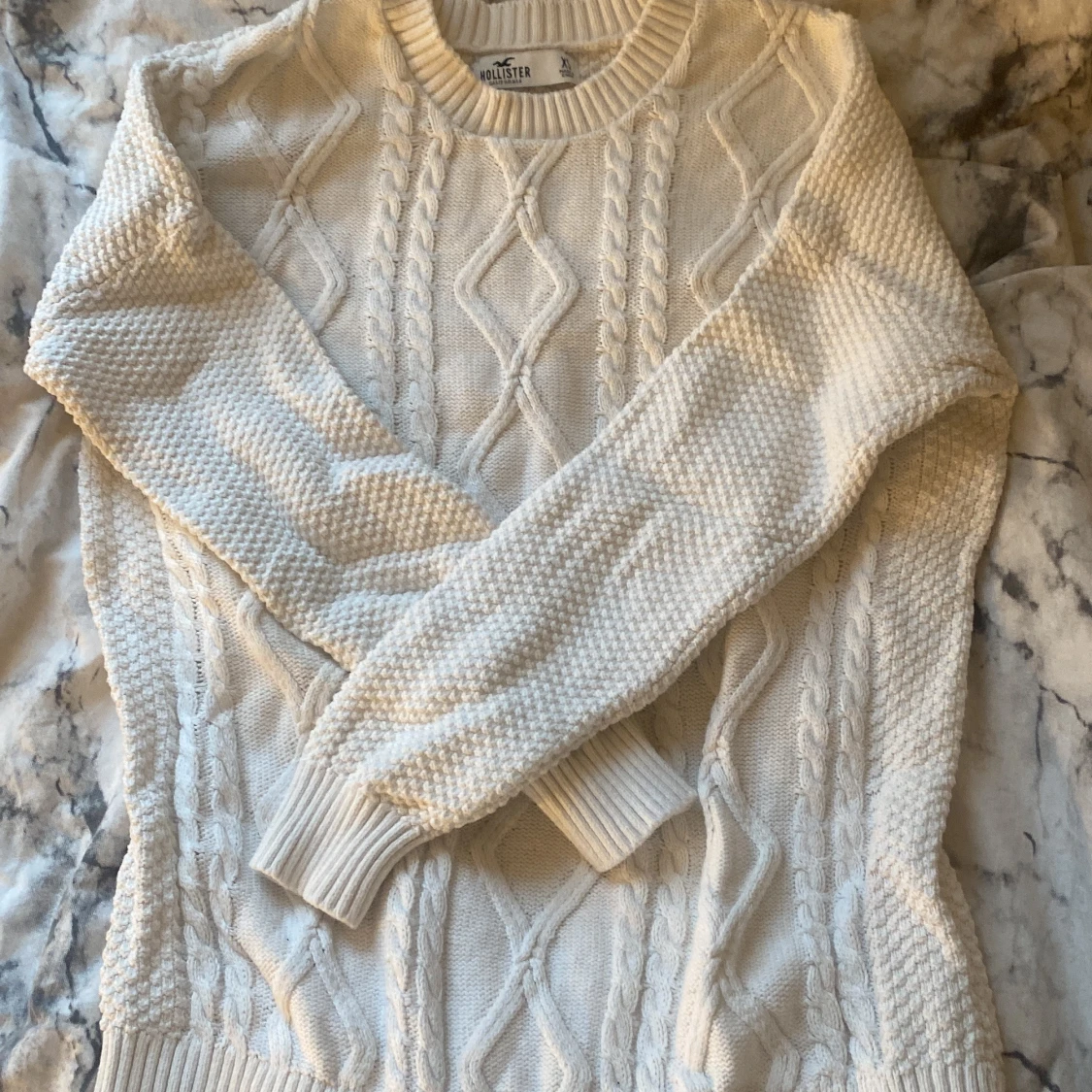 Vit stickad tröja från Hollister - 1