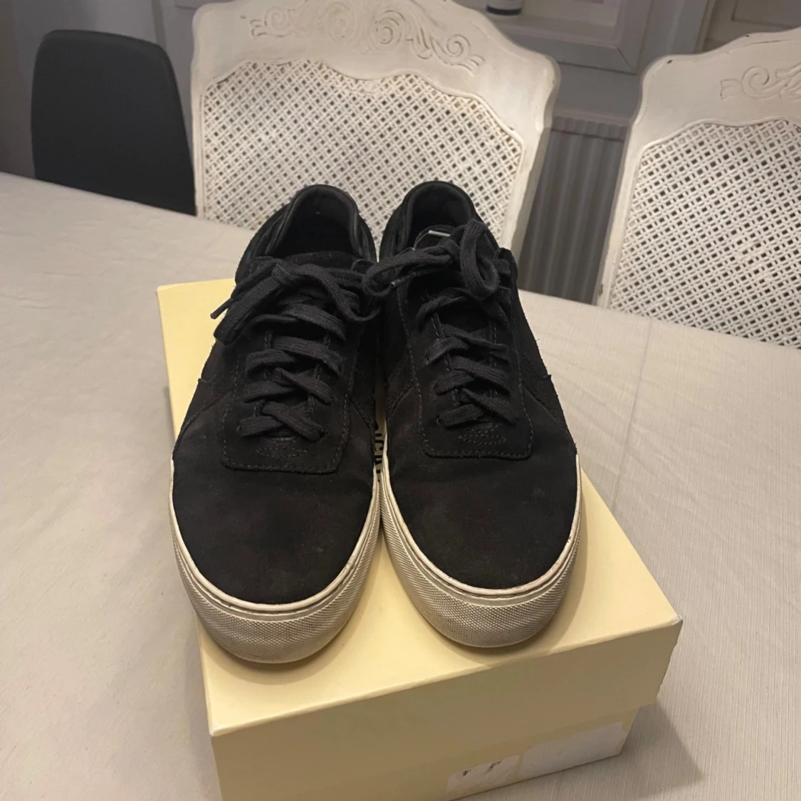 Svarta sneakers från Axel Arigato - 90