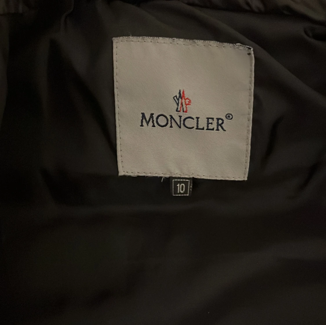 Svart dunväst från Moncler - 1