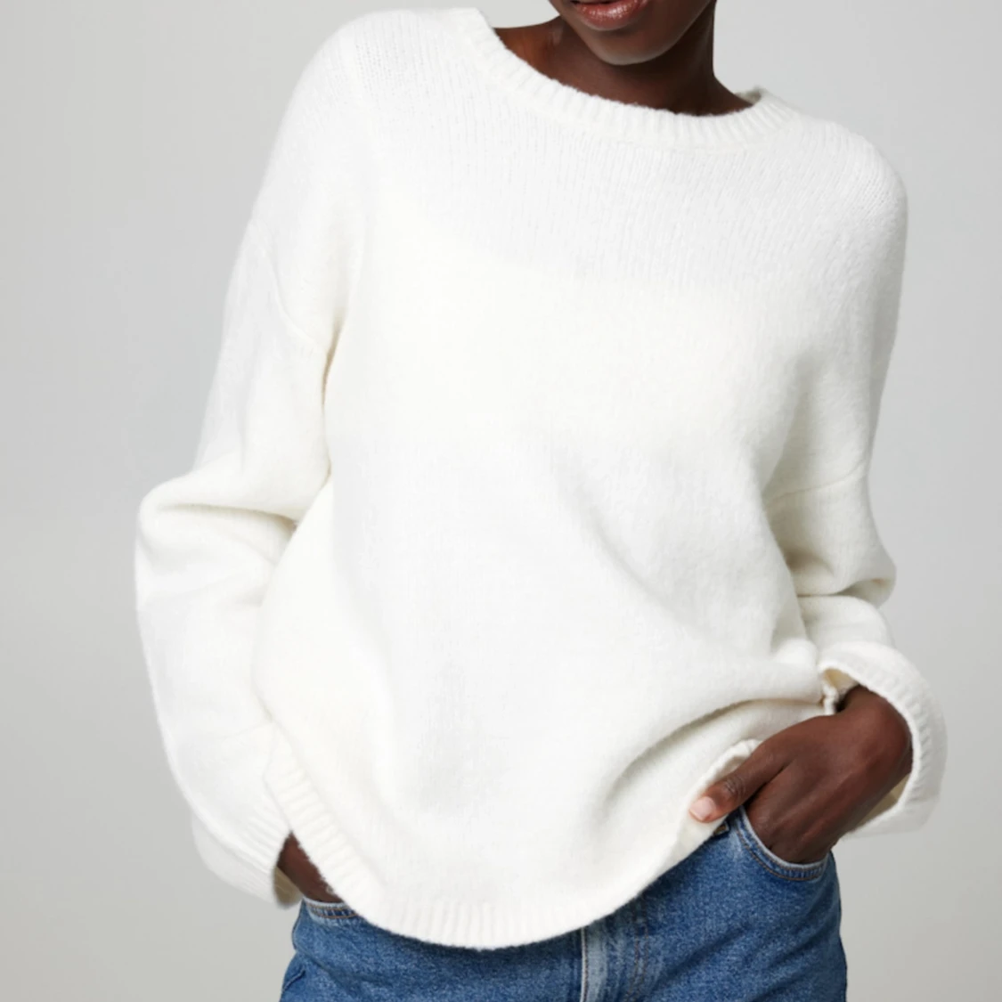 Vit stickad tröja  - 1