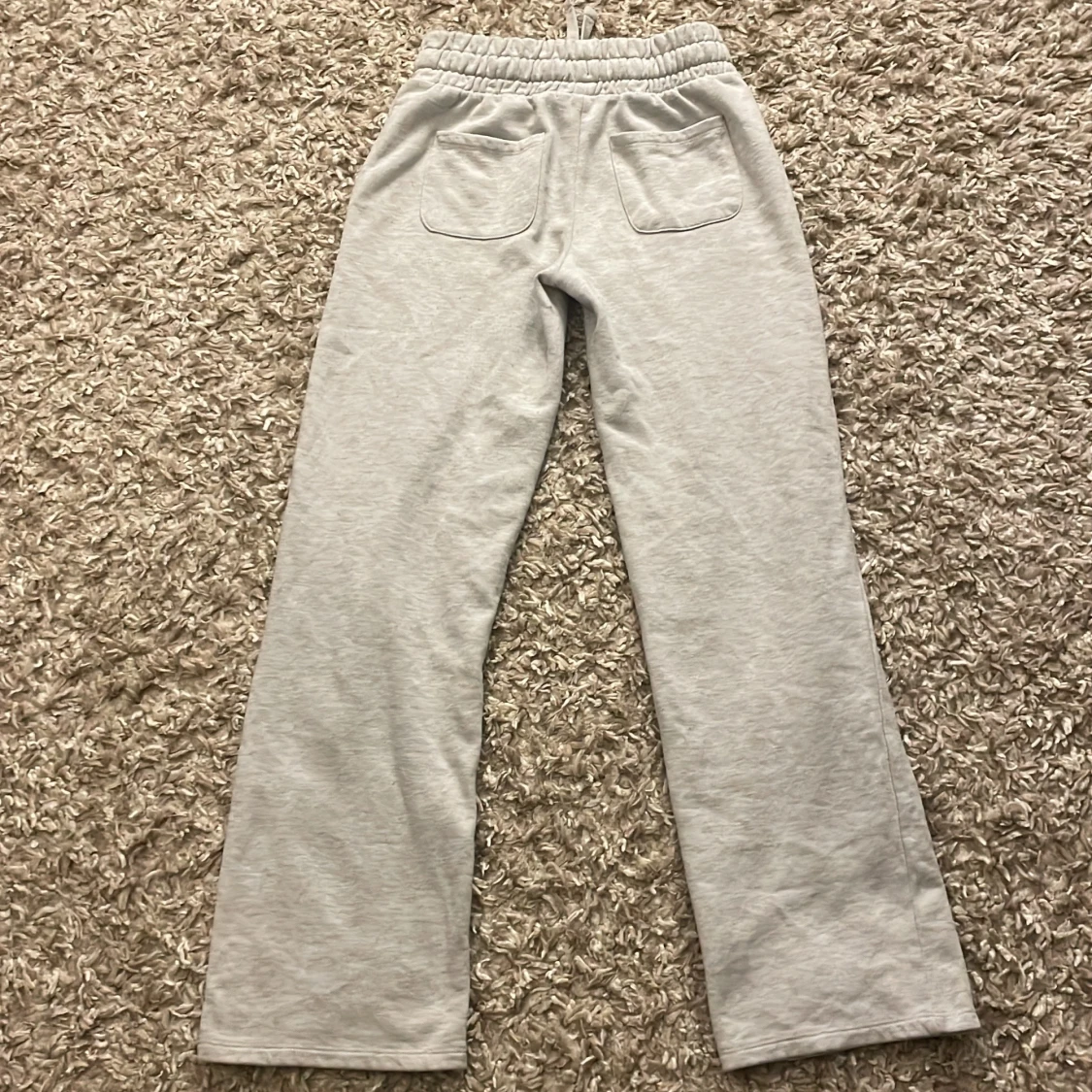 Grå mjukisbyxor  - 90