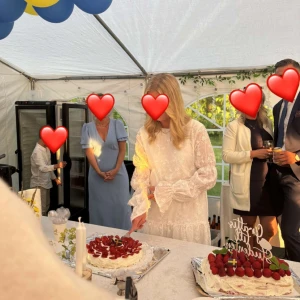 Studentklänning  - Säljer min studentklänning👩🏼‍🎓🩷