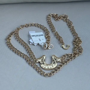 true religion skärp 💛 - hör av er ifall ni är intresserade!! 😊