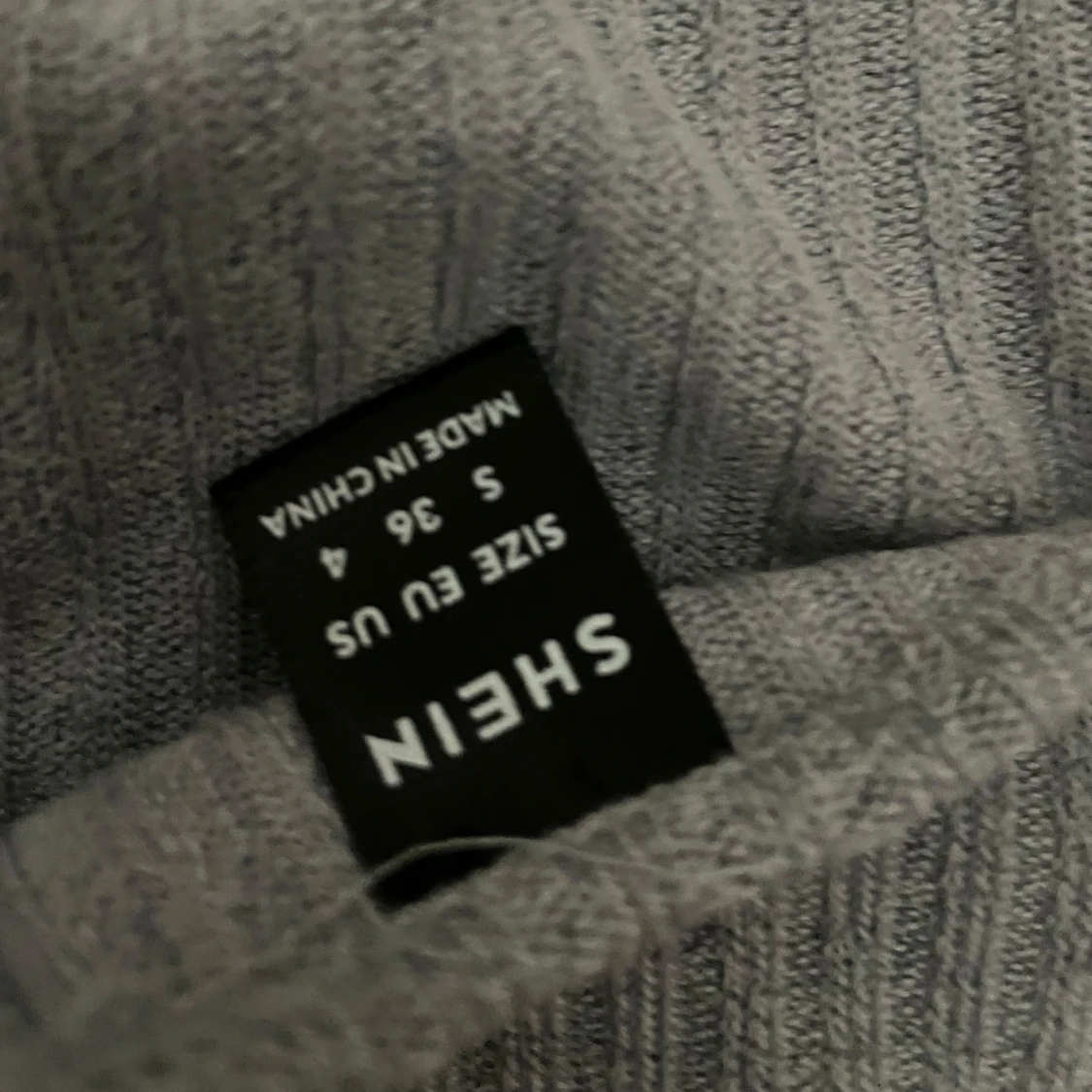 Grå ribbad linnetopp från SHEIN - 91