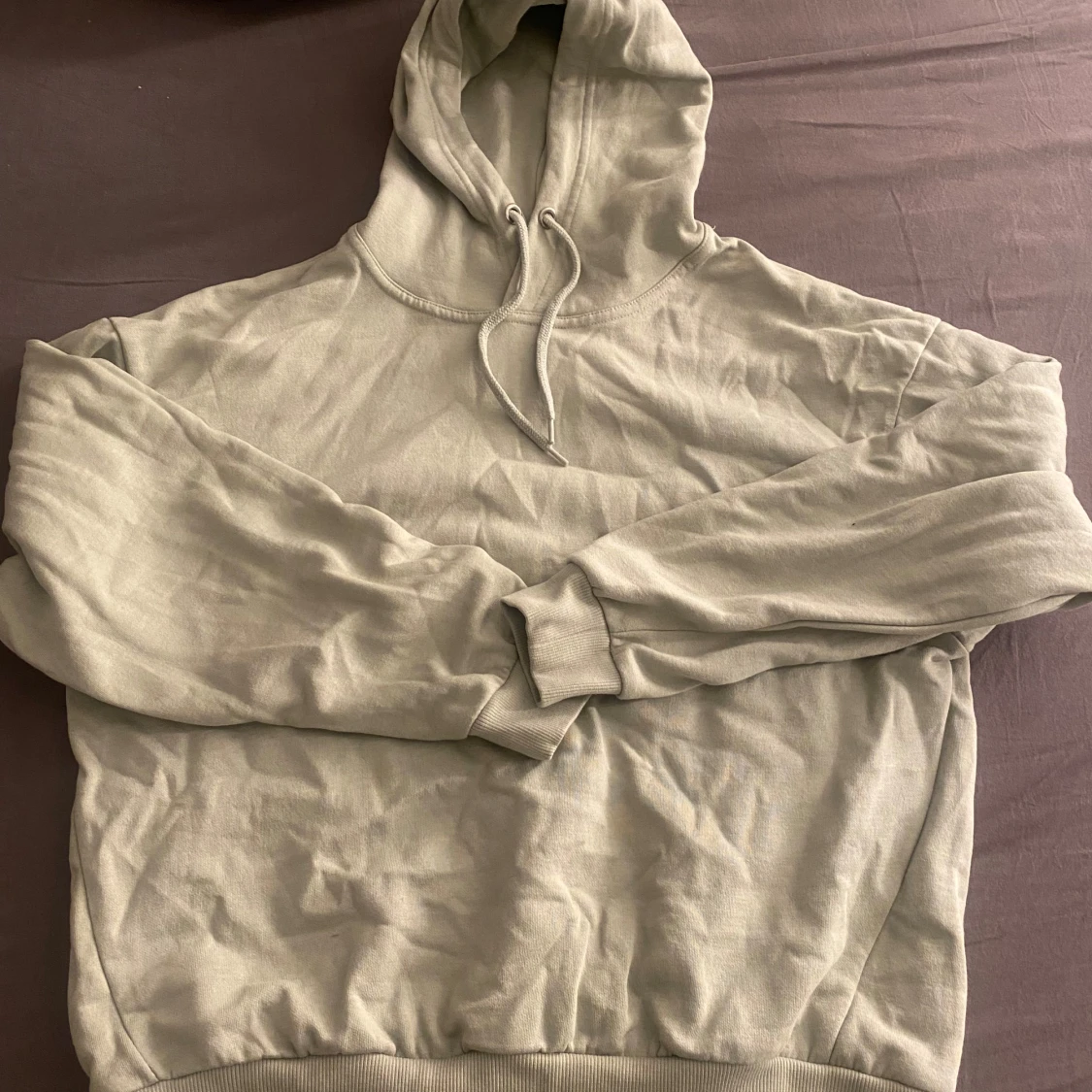 grön hoodie från 157