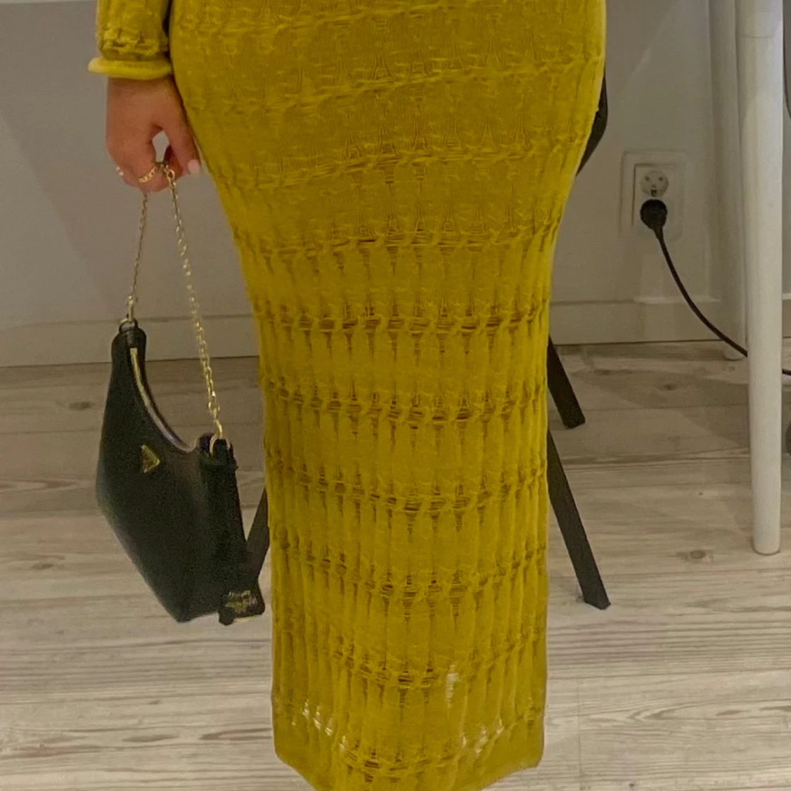 Gul stickat klänning set. - 90