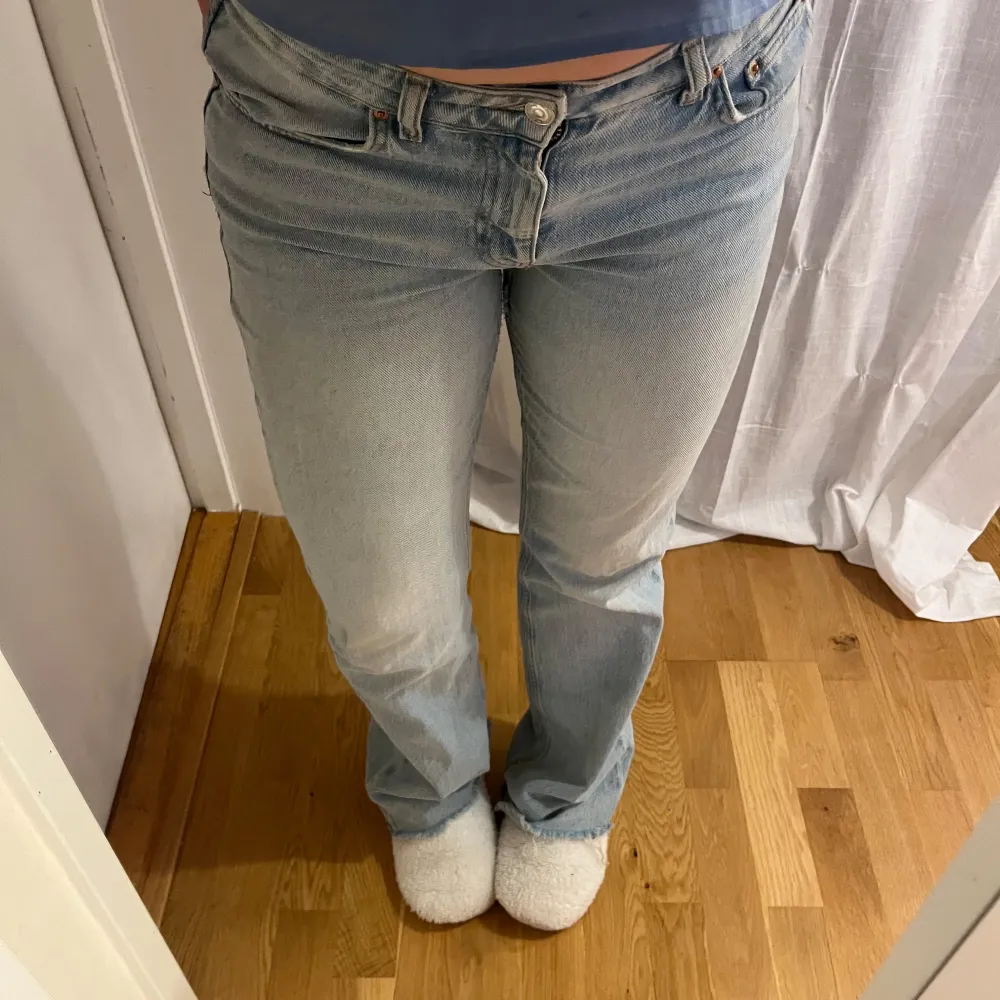 Jätte fina bootcut jeans från gina💕. Jeans & Byxor.