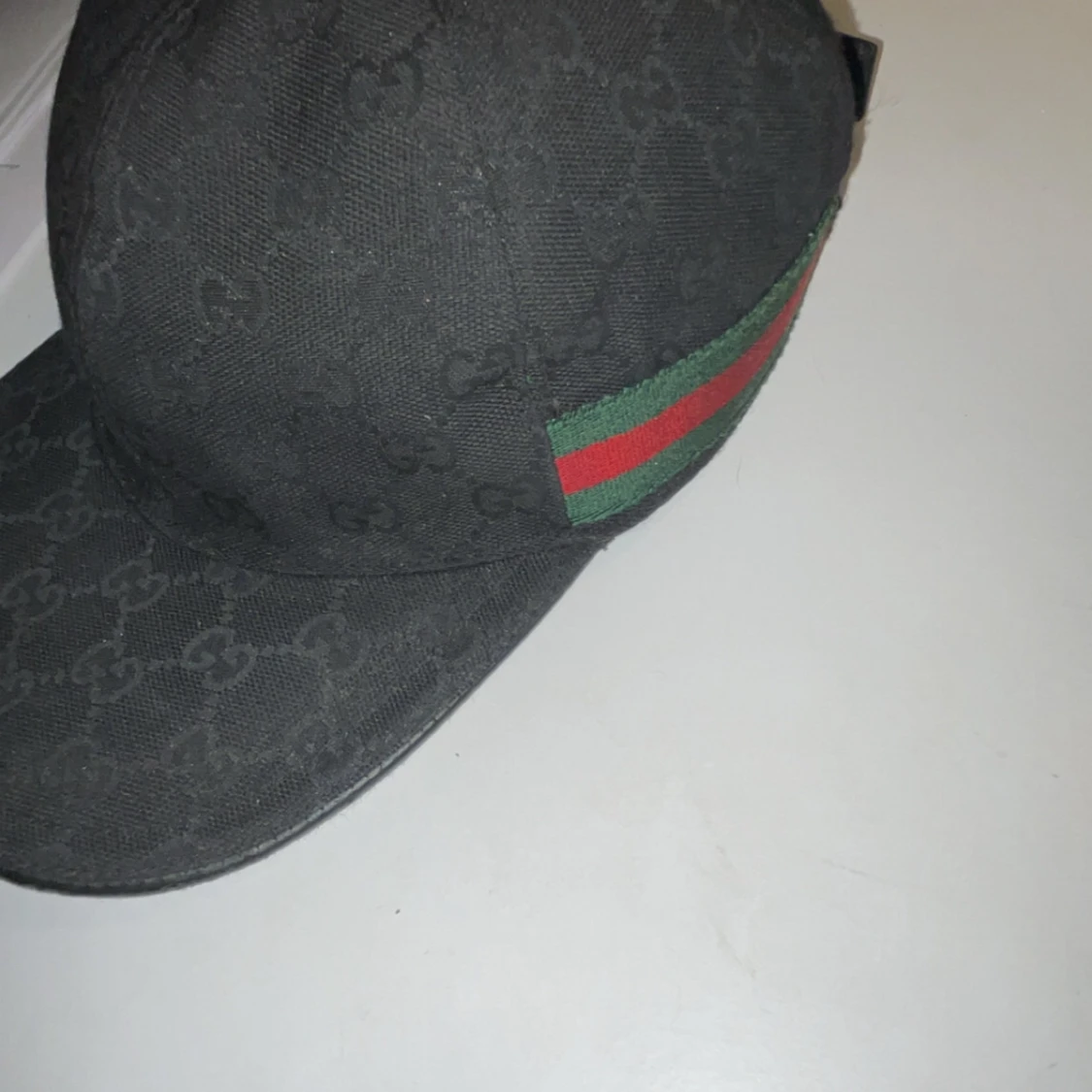 Gucci keps svart äkta  - 90