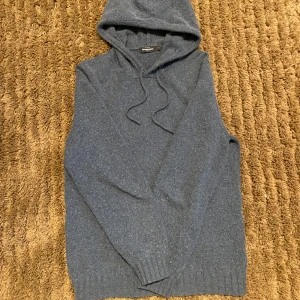 Dressman tröja  - Säljer nu denna eftertraktade tröja som inte längre säljs. Väldigt skön och är i en undvik färg🤩