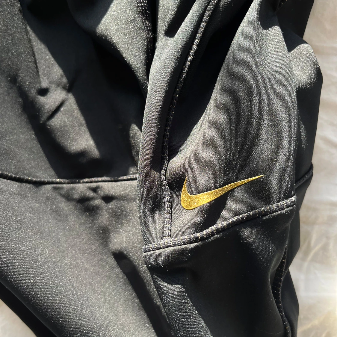 Svarta Nike Pro leggings - 90