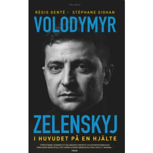 Volodymyr Zelenskyj : i huvudet på en hjälte (pocket) - När Ryssland invaderade Ukraina klev Volodymyr Zelenskyj fram som en orädd ledare för sitt land och för kontinentens frihetskamp. Biografin beskriver Zelenskyjs unika väg från välkänd skådespelare till president och krigshjälte, som plötsligt var tvungen att använda alla sina förmågor för att bekämpa Putins hänsynslösa invasion. Vad är det som gör att han inte ger upp? Och vilken framtid har Ukraina efter kriget? Volodymyr Zelenskyj I huvudet på en hjälte är skriven av Régis Genté och Stéphane Siohan, två franska journalister med mycket djup kunskap om Ukraina. För närvarande är båda författarna korrespondenter i det pågående kriget. Pressröster: "Författarna tecknar ett balanserat porträtt av huvudpersonen och förklarar insiktsfullt det komplicerade inrikespolitiska spelet i Ukraina liksom 'motsättningarna' mellan ryskt och ukrainskt inom landet (som blir mindre för varje bomb som faller)." Bengt Jangfeldt, Fokus "Den här boken är inte bara en läsvärd biografisk snabbskiss utan också en påminnelse till den komplexa nutidshistoriens sammanhang och upptakten till Putins överfall på landet." Niclas Sennerteg, Borås Tidning "För den som vill ha en djupare förståelse, veta mera, få nya tankar och se olika perspektiv rekommenderas dessa mycket lättlästa och oupphörligt intressanta 170 sidor." Helene Nellvik, Socialpolitik "...ger en fördjupad och oretuscherad bild av Volodymyr Zelenskyj." Kalle Kniivilä, Sydsvenskan     Format Pocket   Omfång 177 sidor   Språk Svenska   Förlag Bokförlaget Polaris   Utgivningsdatum 2023-08-10   Medverkande Régis Genté   Medverkande Nils Wadström   ISBN 9789180660563  