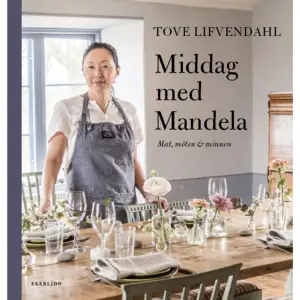 Maten spelar en central roll för både människa och samhälle och är så mycket mer än bara mat; den är identitet, kultur och gemenskap. I den här boken bjuder Tove Lifvendahl in läsaren till ett antal personliga och unika möten som på olika sätt har maten som utgångspunkt. Hon berättar om ett oförglömligt möte, och middag, med Nelson Mandela. Vidare spisar hon sallad med Göran Persson, hummus med Michael Bindefeld, schnitzel med Lena Andersson, torsk med Leif Mannerström och tapas med Maria Borelius. Vad har mat betytt och betyder för dem? Kött eller vegetariskt? Mat som kultur och matkultur I hennes eget liv har maten en central betydelse. I boken varvas barndoms(mat)minnen med ett axplock ur hennes personliga receptsamling. Tove Lifvendahl tar oss med ut i svampskogen, till bakstugan, skolmatsalen, Indien och till Gotland och berättar vad som inspirerat och inspirerar henne i köket. Förrätter, varmrätter, efterrätter, bröd och småkakor 50 läckra recept bjuder till bords, i både vardag och fest. Vi bjuds på norrländska glödhoppor, fantasifulla tårtor, kubanskt fläsk, och småkakor i mängder med mera med mera     Format Inbunden   Omfång 314 sidor   Språk Svenska   Förlag Ekerlids   Utgivningsdatum 2019-10-01   ISBN 9789188849373  