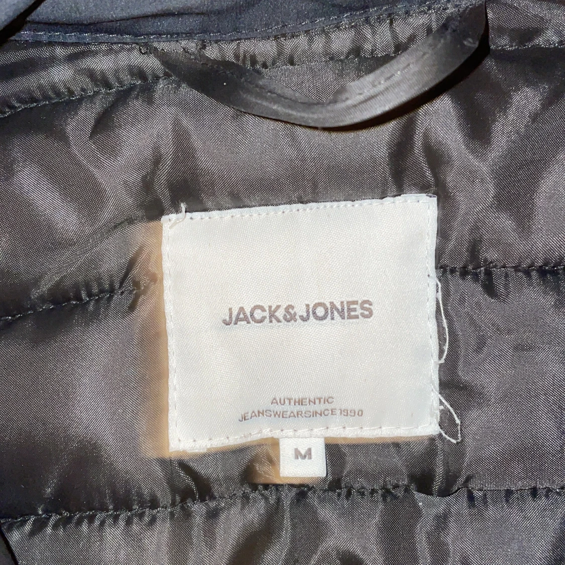 Svart pufferjacka från Jack & Jones - 91