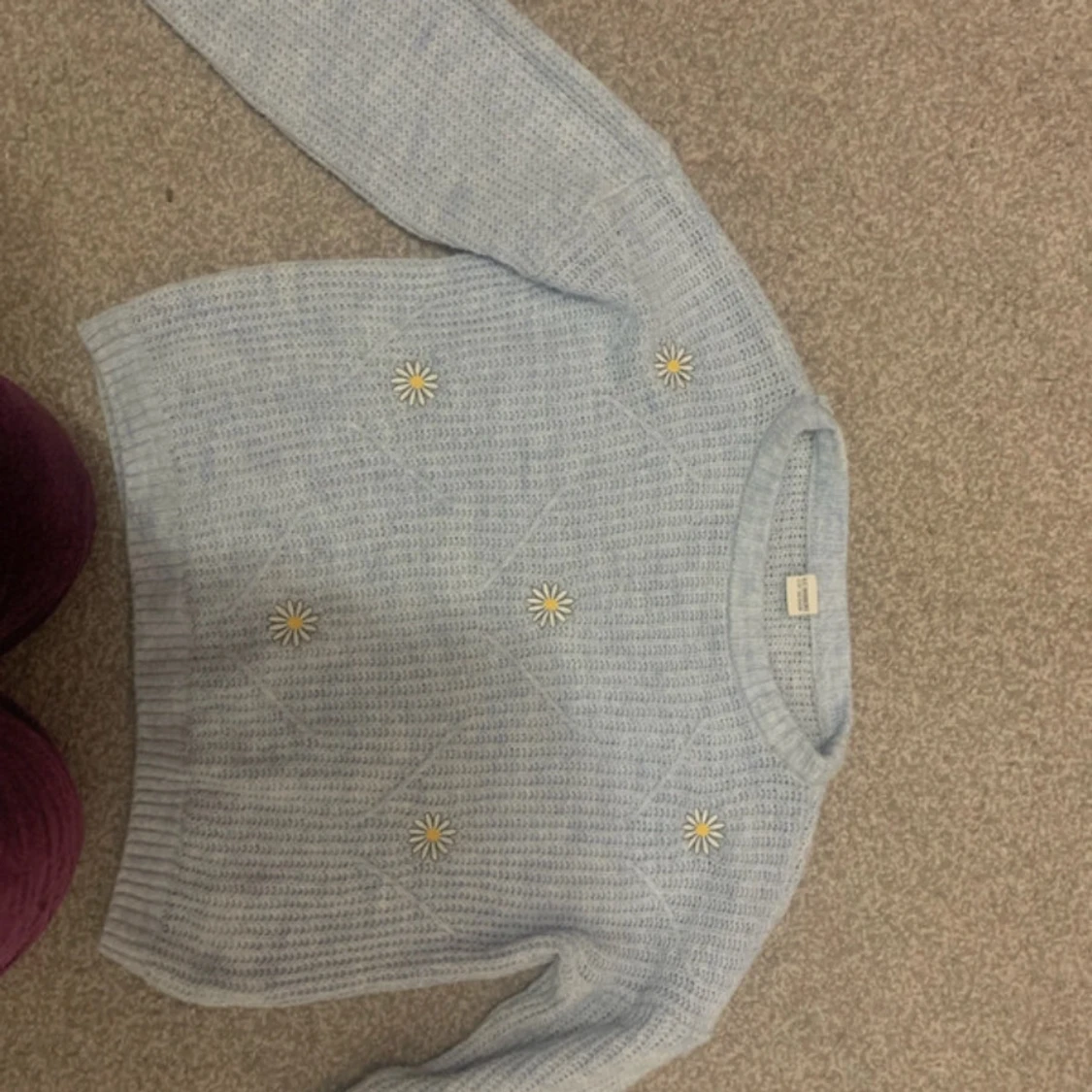 Blå Stickat tröja med blommor