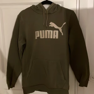 Puma hoodie - Puma hoodie i storlek S