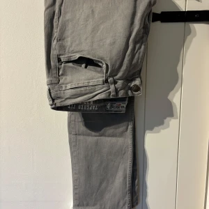 Jeans  - W32/32 Nyskick    Lager 157, Ralph Lauren, Samso Samso, HM, Ck, Calvin Klein, Axel Arigato, Dickies, Colmar, Acne studios, Tnf, The Norh Face Weekday, East West